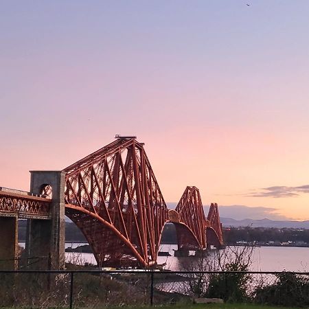 ノース・クイーンズフェリー Three Bridges Waterfrontヴィラ エクステリア 写真