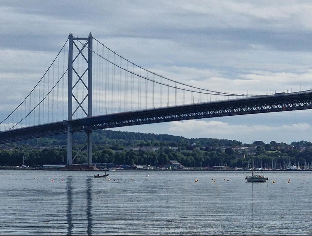 ノース・クイーンズフェリー Three Bridges Waterfrontヴィラ エクステリア 写真